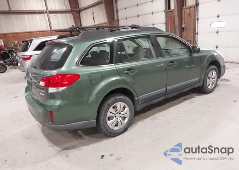 2013 Subaru Outback 2.5I z USA, uszkodzony, nr VIN 4S4BRBAC7D3258647